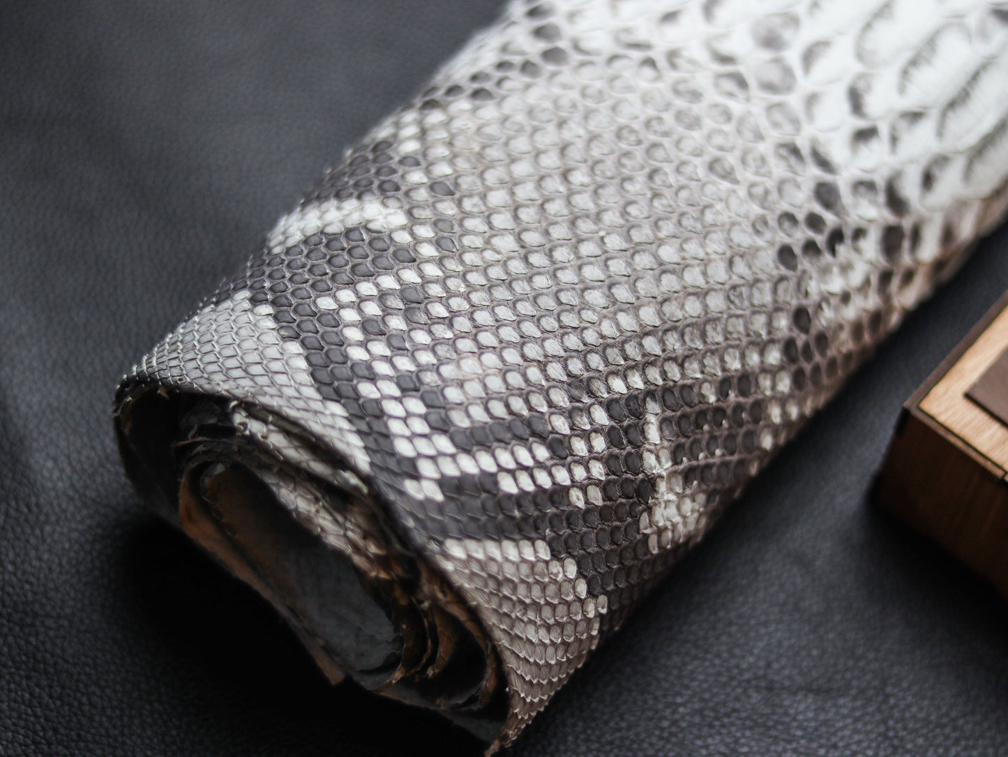 NATURAL PYTHON SKIN PHONE CASE