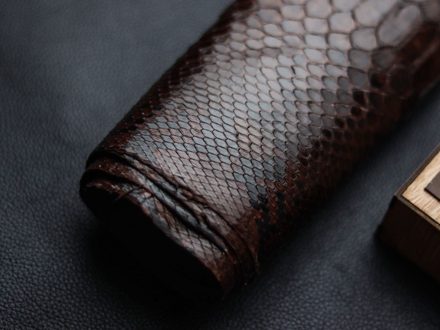 PECAN BROWN PYTHON SKIN PHONE CASE (CENTER SCALES)