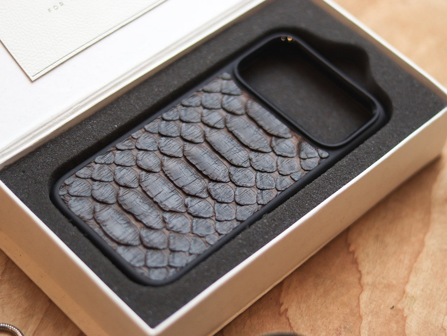 PECAN BROWN PYTHON SKIN MAGSAFE CASE