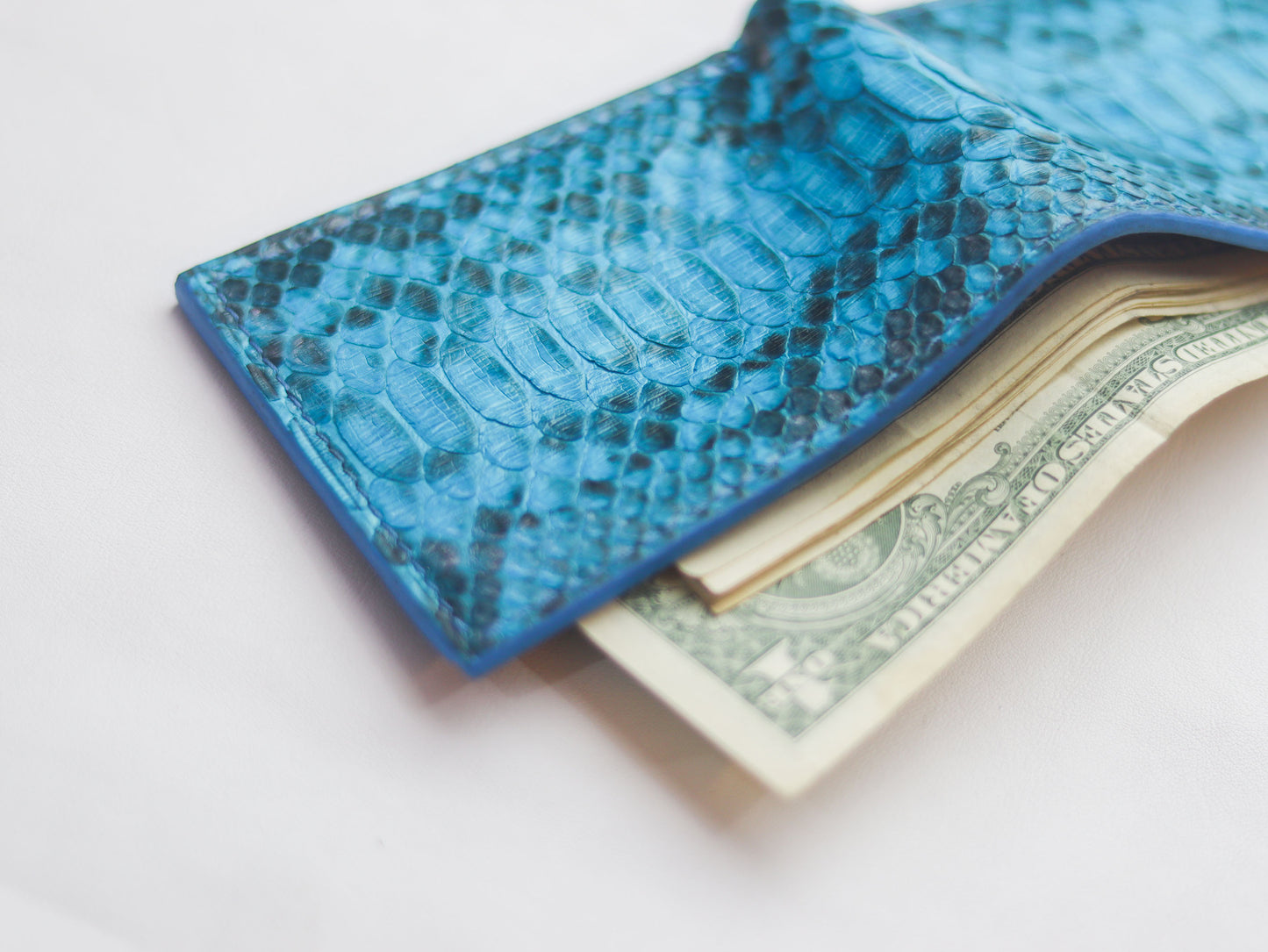 WYNTON - BIFOLD WALLET CERULEAN BLUE PYTHON SKIN