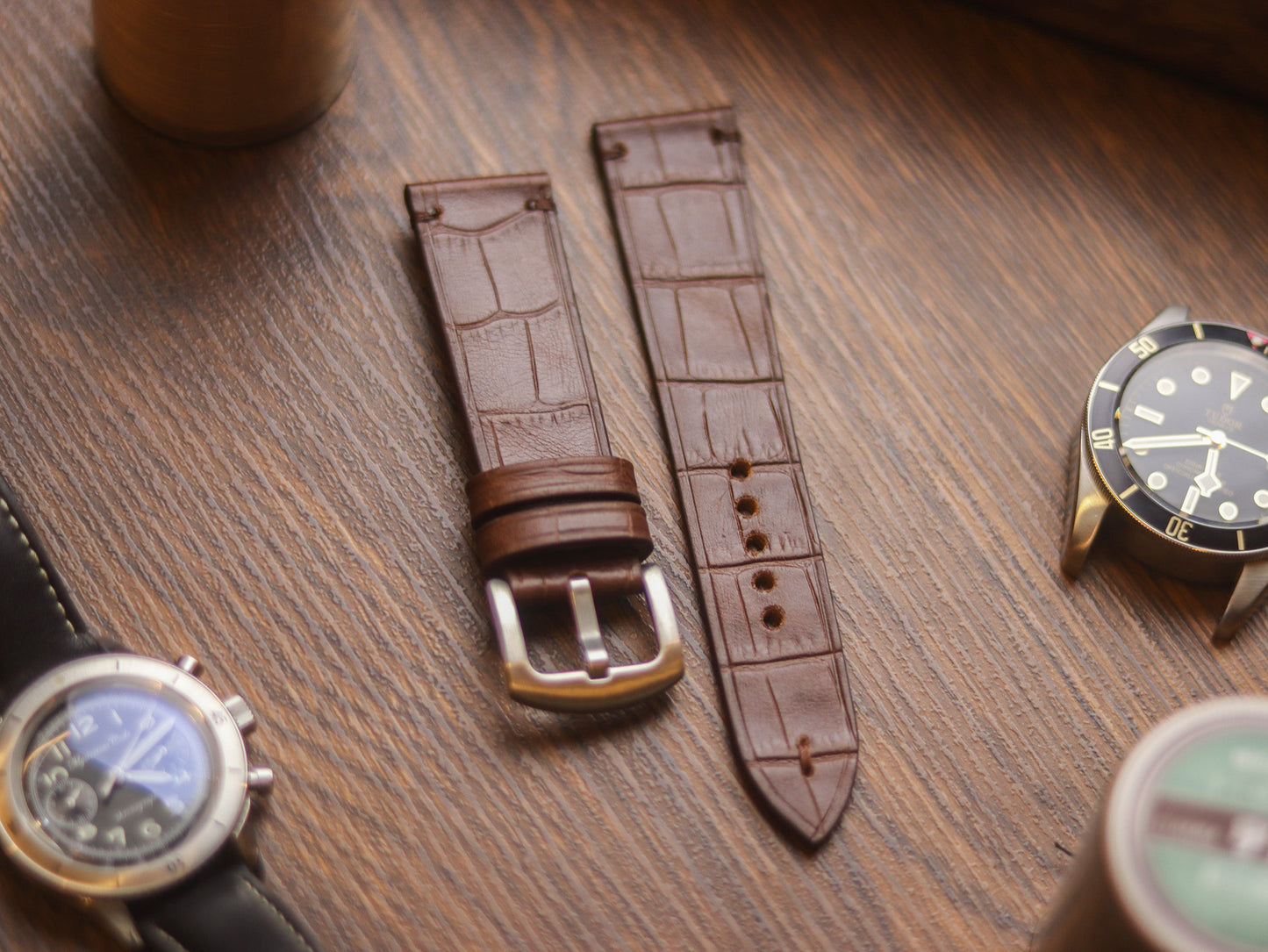 BROWN CROCO HAND-CRAFTED WATCH STRAPS - MINIMAL STITCHED