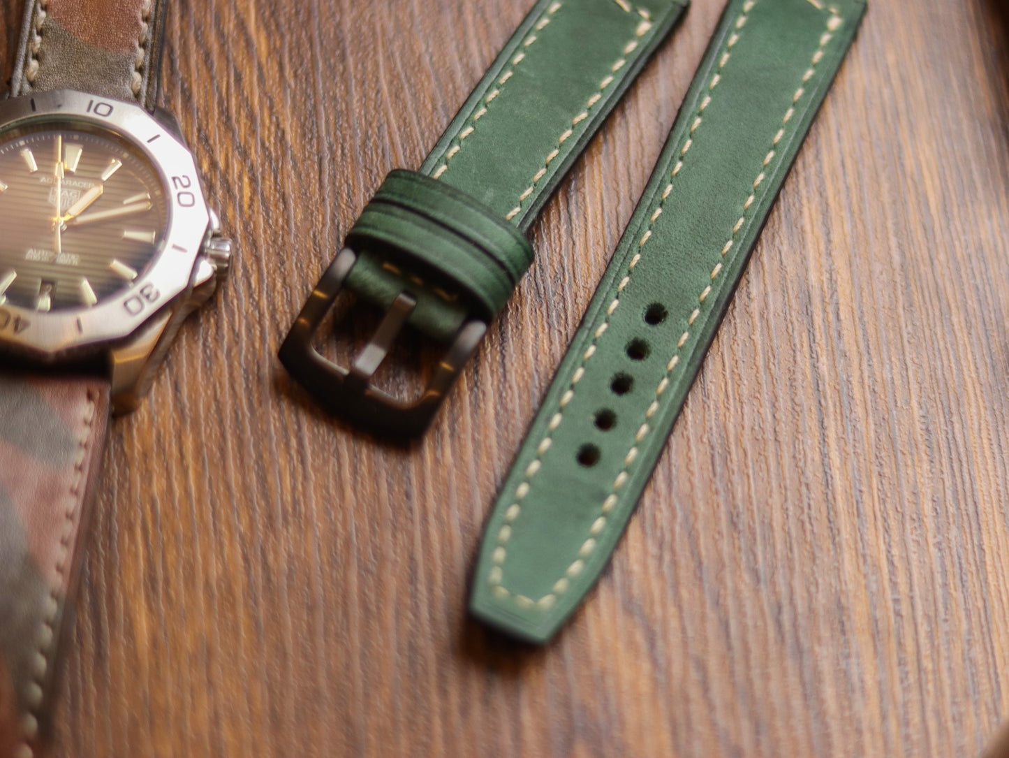 AVOCADO GREEN HAND-CRAFTED WATCH STRAPS - BOX STITCHED U-TAIL