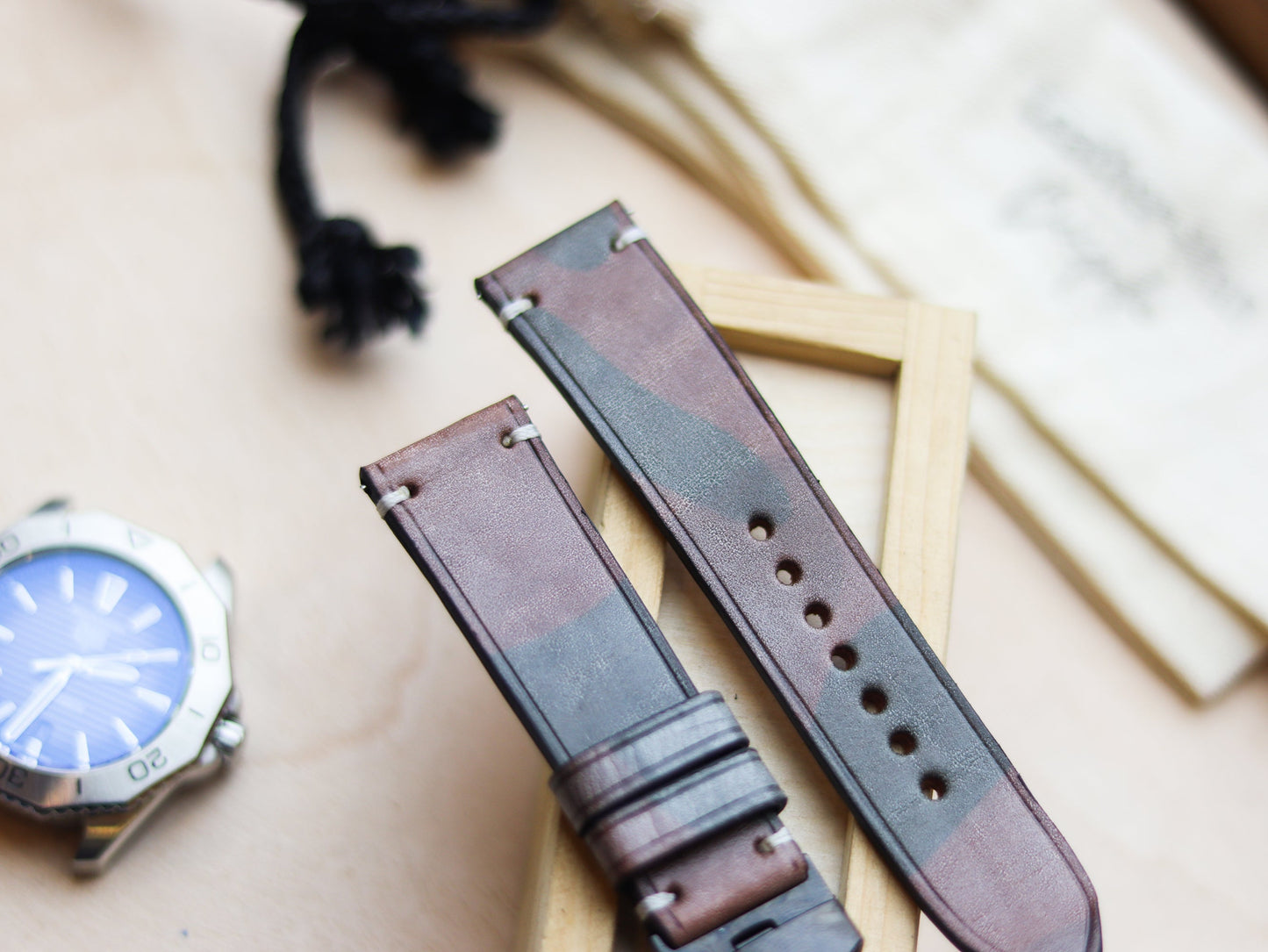 ITALIAN WAXED CAMOUFLAGE HAND-CRAFTED STRAPS MINIMAL STITCHED - COFFEE BROWN