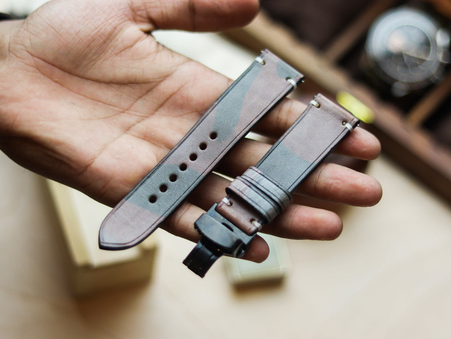 ITALIAN WAXED CAMOUFLAGE HAND-CRAFTED STRAPS MINIMAL STITCHED - COFFEE BROWN