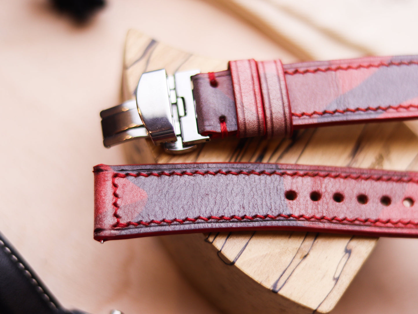 ITALIAN WAXED CAMOUFLAGE HAND-CRAFTED STRAPS BOX STITCHED - COREL RED