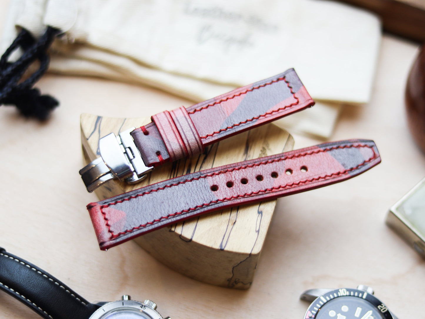 ITALIAN WAXED CAMOUFLAGE HAND-CRAFTED STRAPS BOX STITCHED - COREL RED