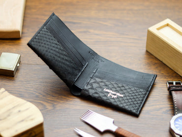 ATTICUS - RAVEN BLACK PYTHON SKIN