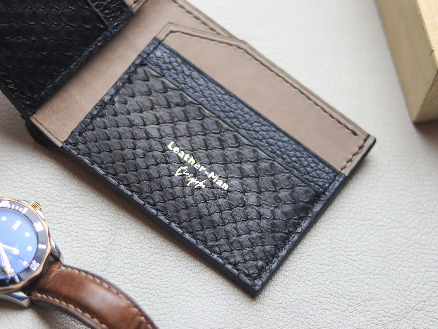LARSON - RAVEN BLACK PYTHON SKIN