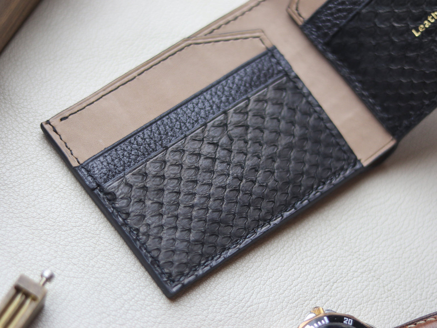 LARSON - RAVEN BLACK PYTHON SKIN