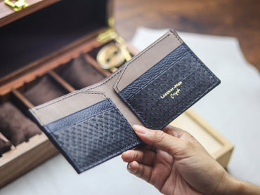 LARSON -  RAVEN BLACK PYTHON SKIN