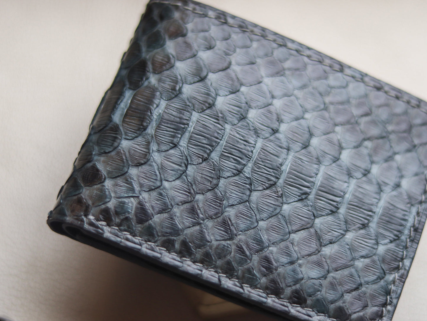 LARSON - IRIDIUM GRAY PYTHON SKIN