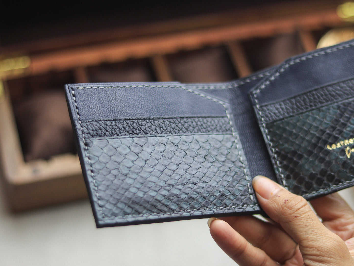 LARSON - IRIDIUM GRAY PYTHON SKIN