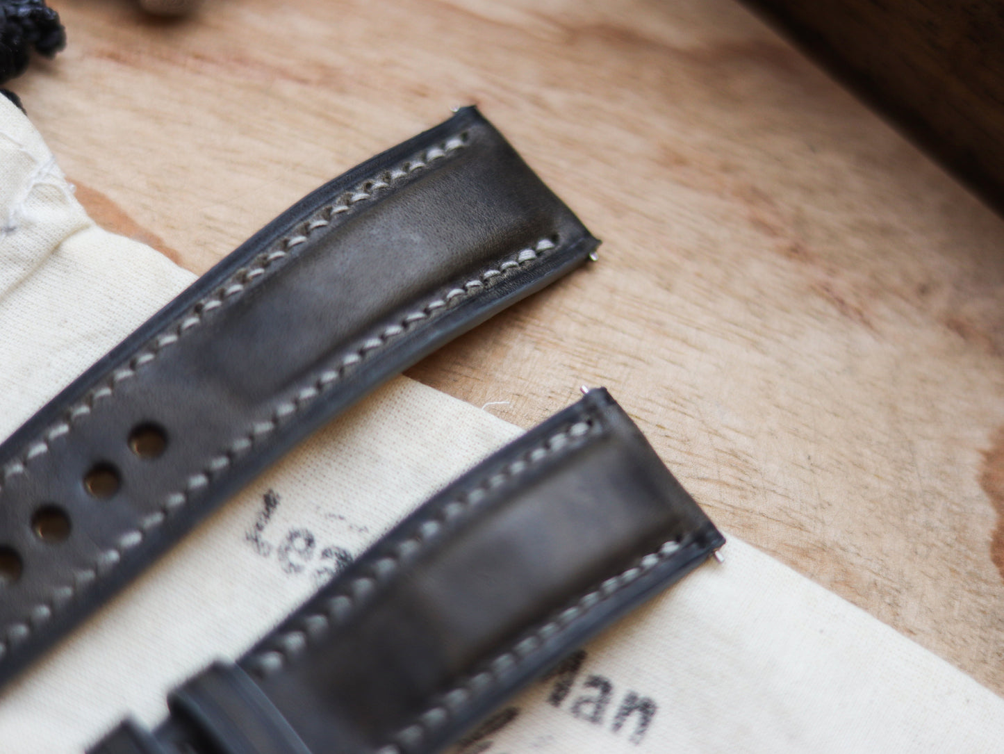 MIDNIGHT GRAY CALF LEATHER WATCH STRAPS - PADDED