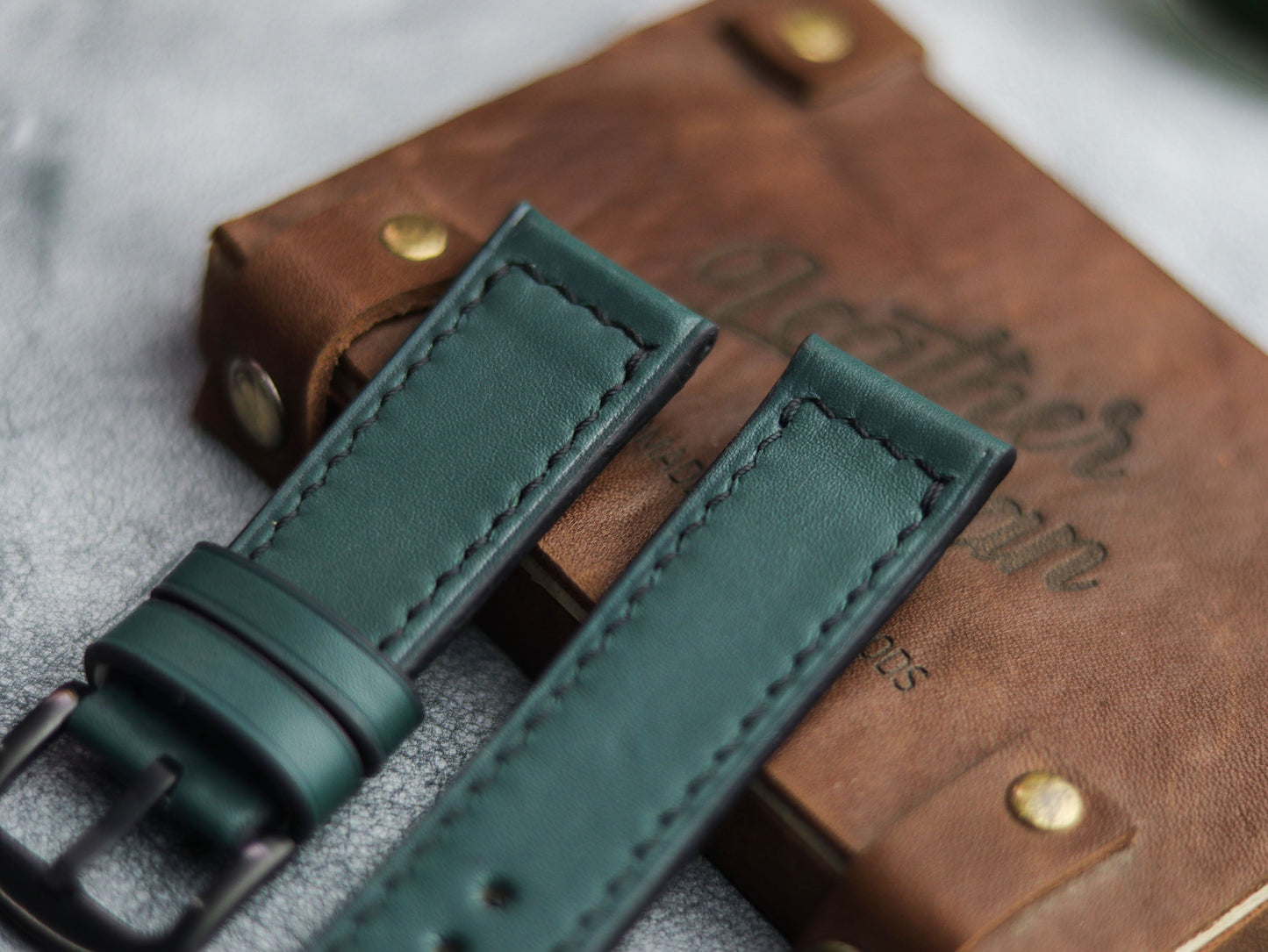 SACRAMENTO GREEN HAND-CRAFTED WATCH STRAPS - BOX STITCHED
