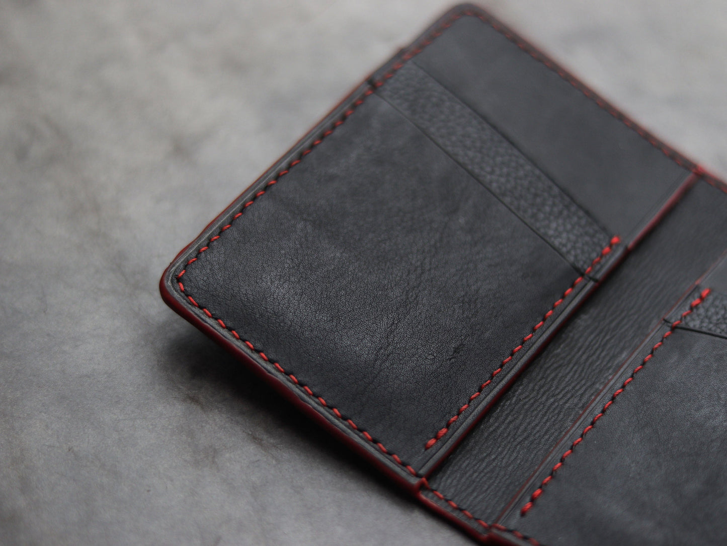 ARTEMUS - BIFOLD WALLET VENETIAN RED PYTHON SKIN