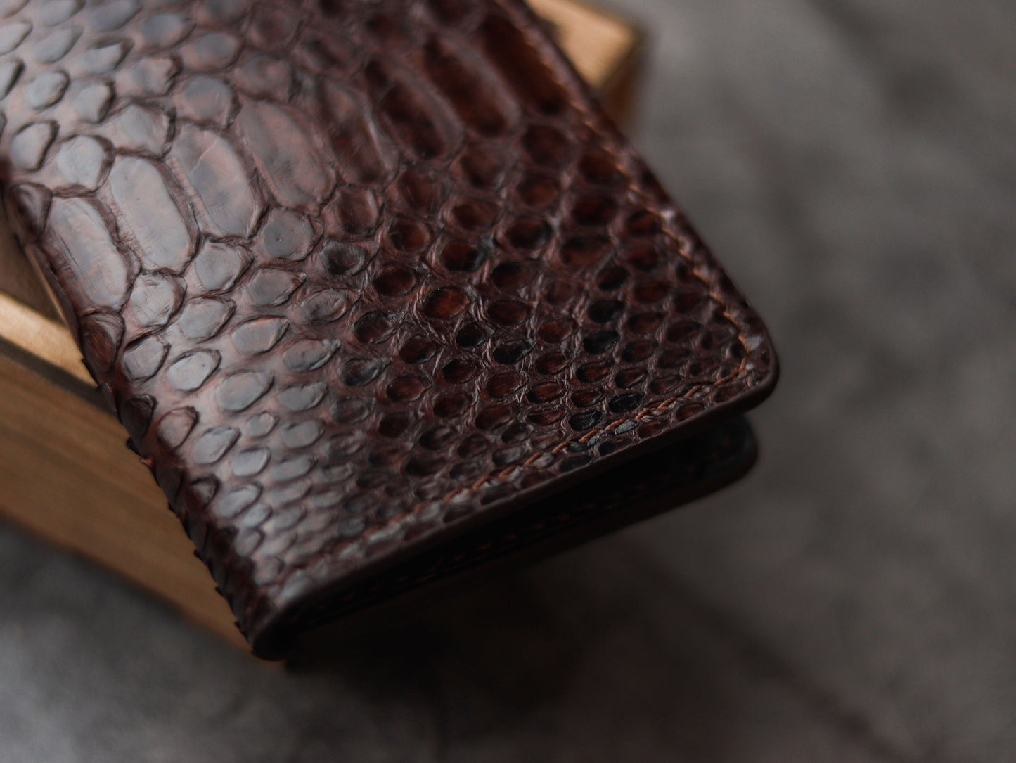 ARTEMUS - BIFOLD WALLET PECAN BROWN PYTHON SKIN