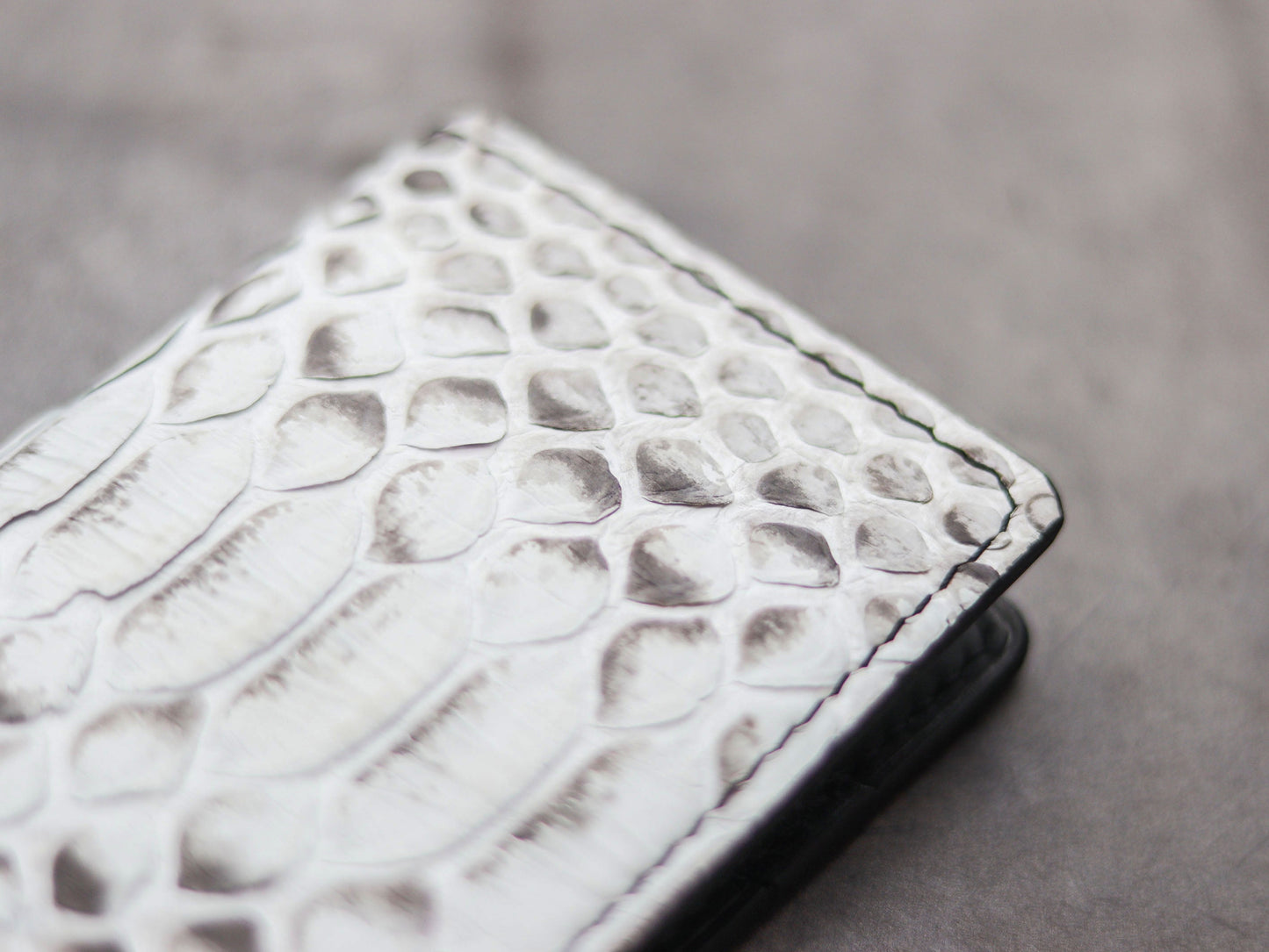 ARTEMUS - BIFOLD WALLET NATURAL PYTHON SKIN