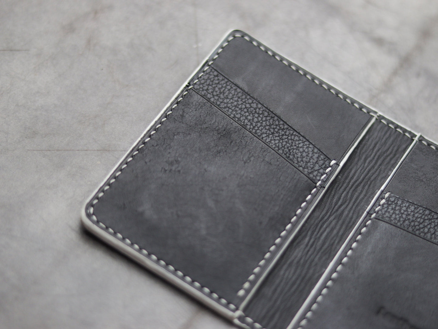 ARTEMUS - BIFOLD WALLET RAINBOW PYTHON SKIN