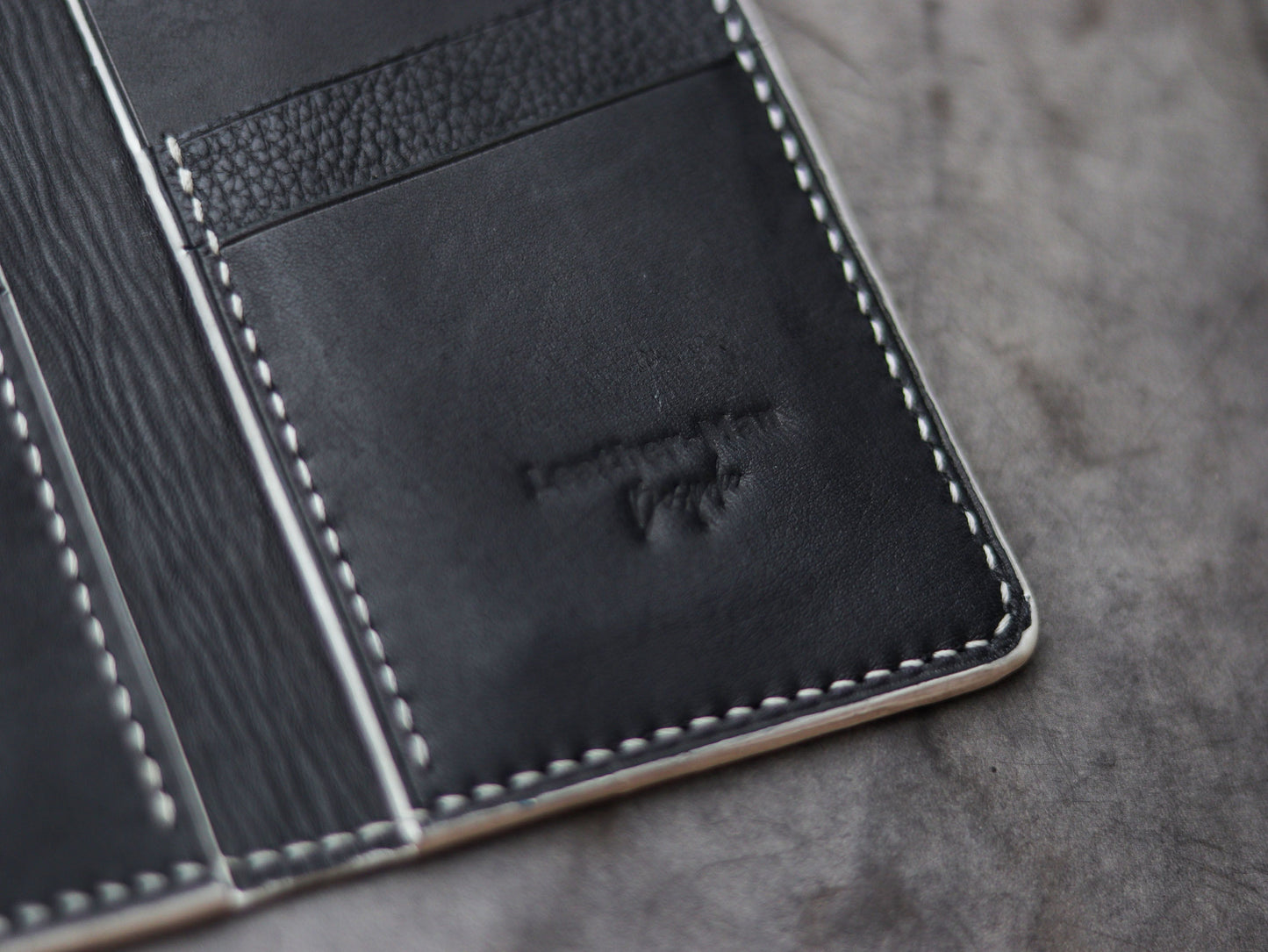 ARTEMUS - BIFOLD WALLET RAINBOW PYTHON SKIN