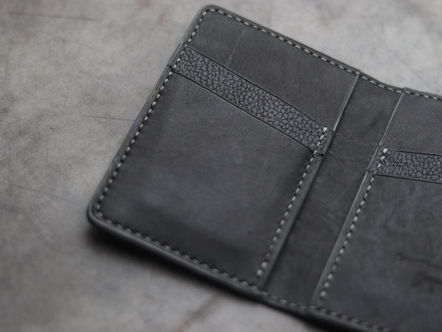 ARTEMUS - BIFOLD WALLET SLATE GRAY PYTHON SKIN