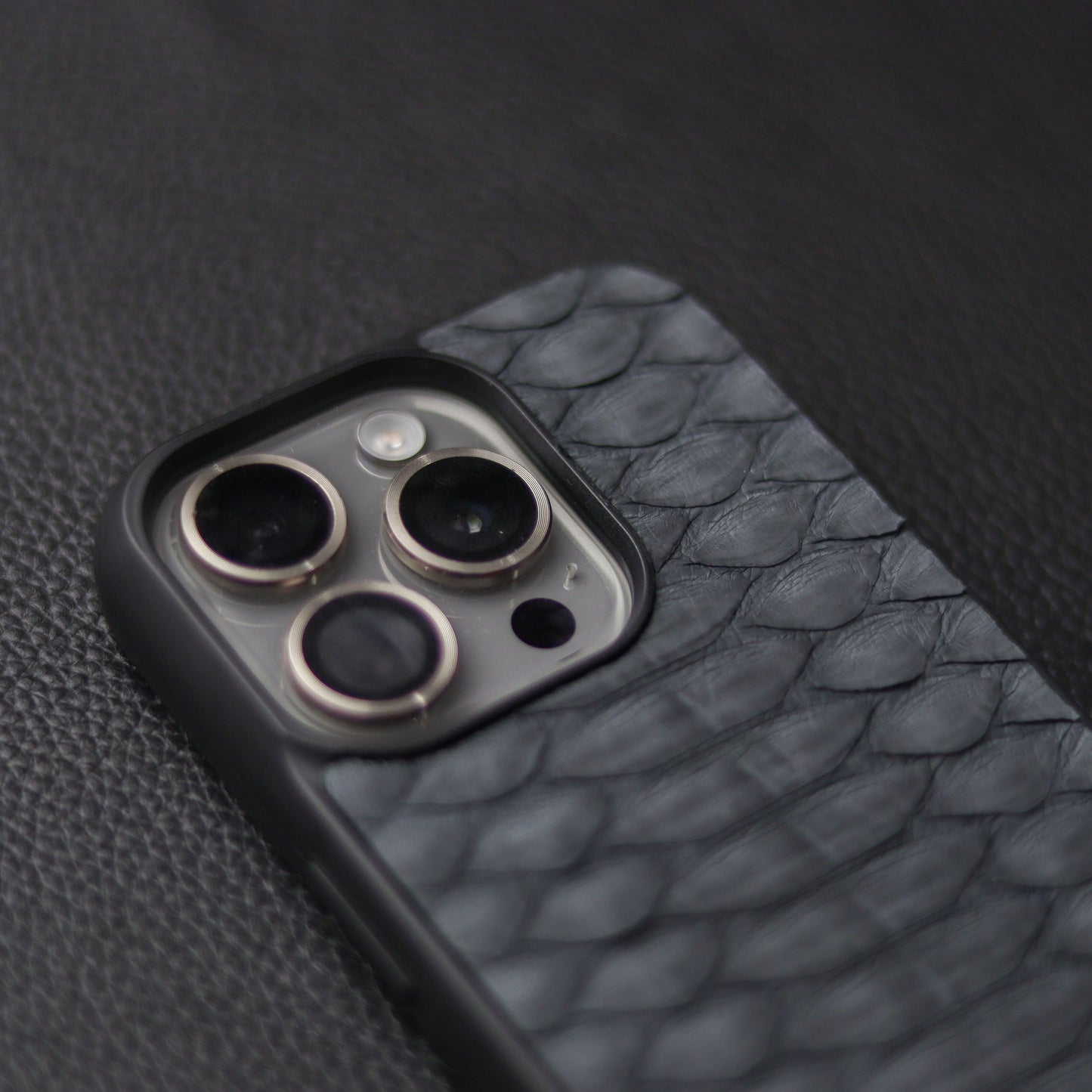 SLATE GRAY PYTHON SKIN PHONE CASE (CENTER SCALES)