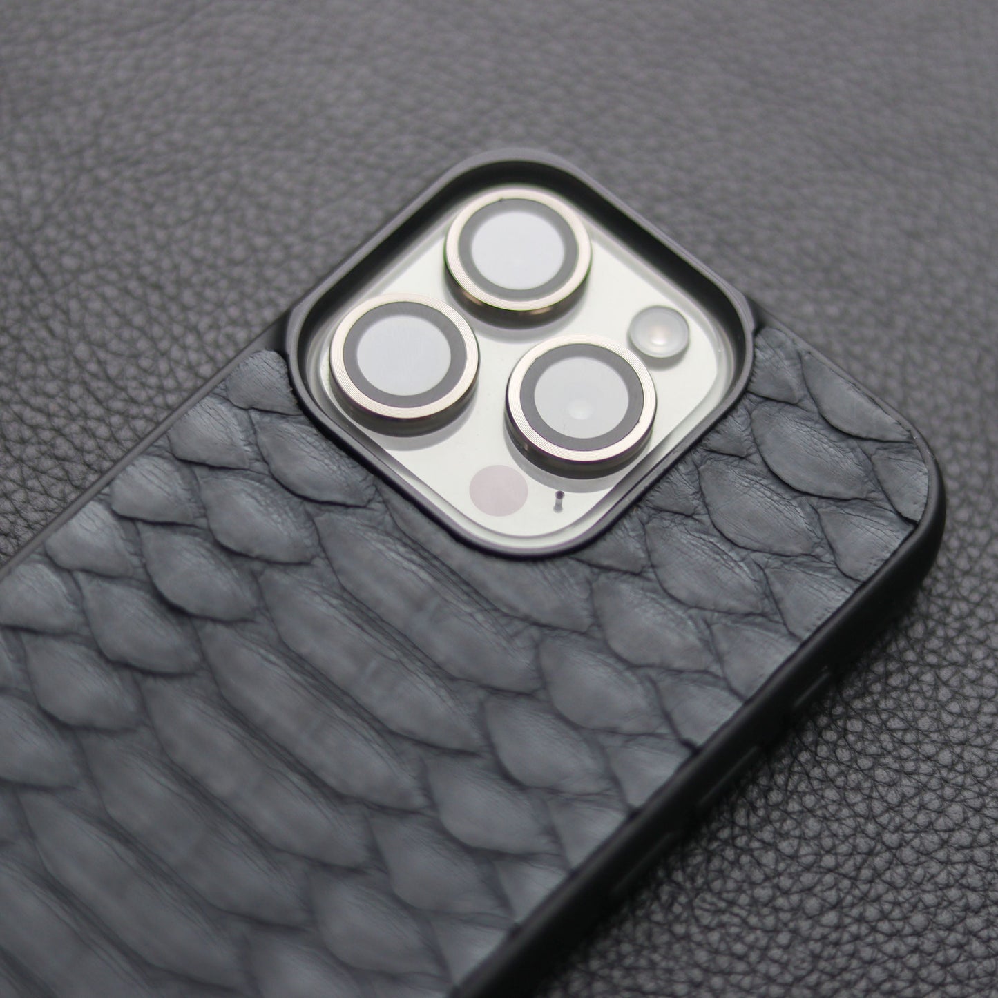 SLATE GRAY PYTHON SKIN PHONE CASE (CENTER SCALES)