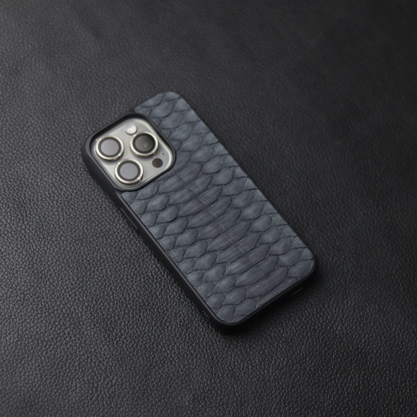 SLATE GRAY PYTHON SKIN PHONE CASE (CENTER SCALES)