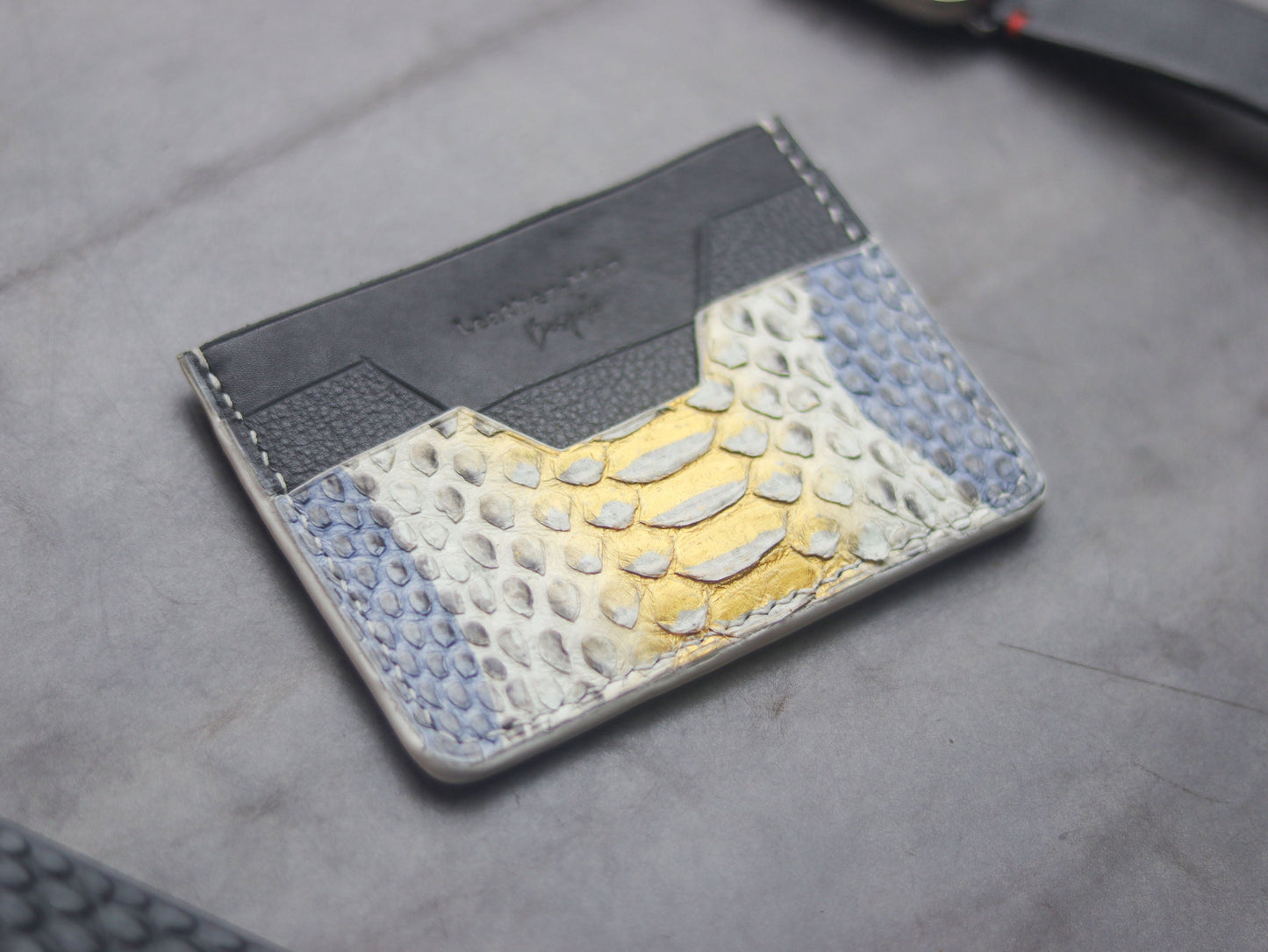 AUGUSTUS - MINIMAL WALLET RAINBOW PYTHON SKIN