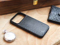 RAVEN BLACK PYTHON SKIN MAGSAFE CASE