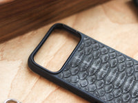 RAVEN BLACK PYTHON SKIN MAGSAFE CASE