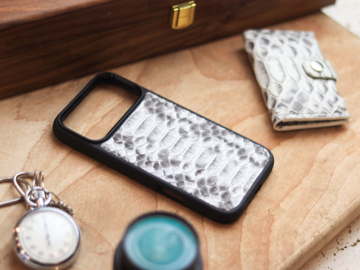NATURAL COLOR PYTHON SKIN MAGSAFE CASE