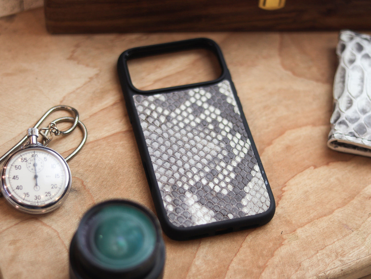 NATURAL COLOR PYTHON SKIN MAGSAFE CASE