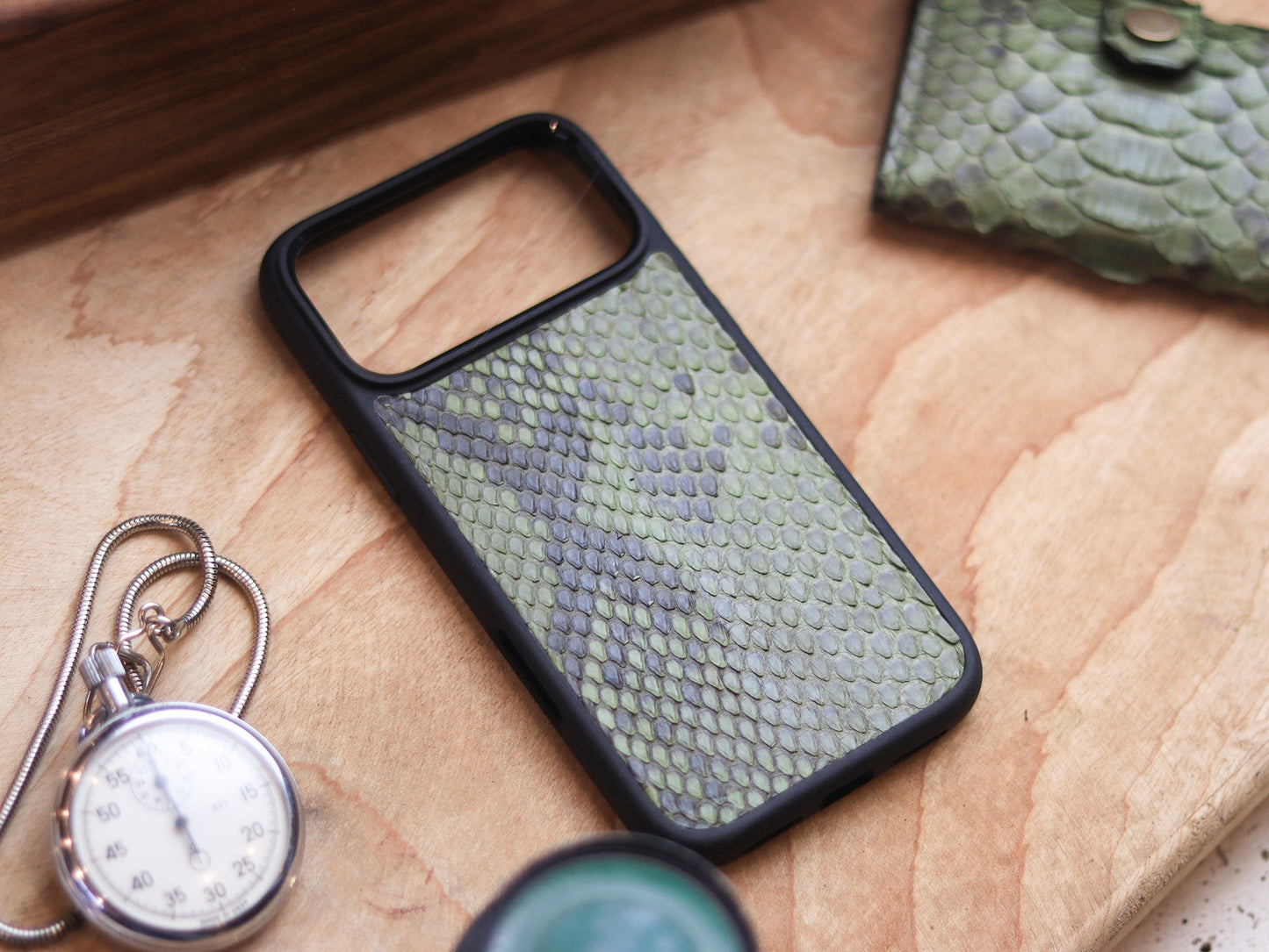 JUNIPER GREEN PYTHON SKIN MAGSAFE CASE