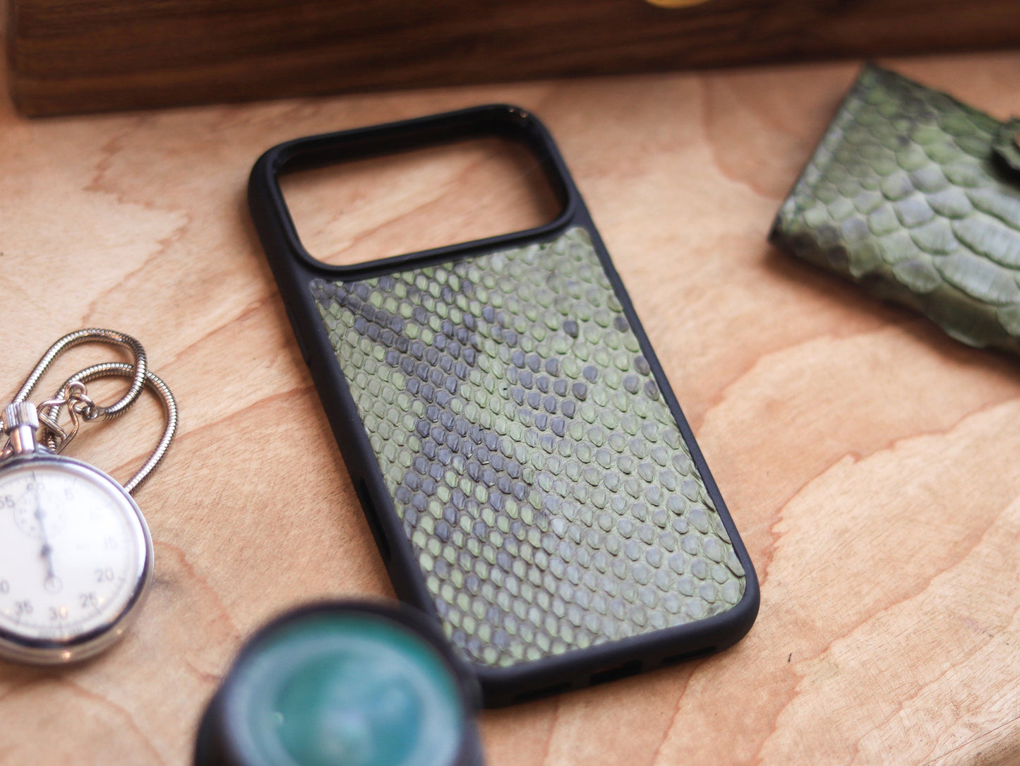 JUNIPER GREEN PYTHON SKIN MAGSAFE CASE