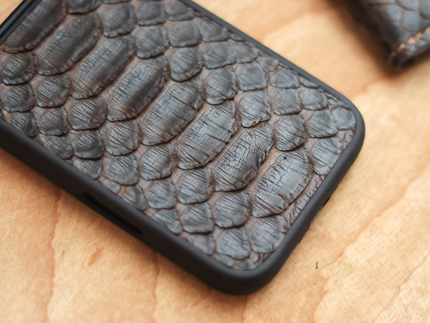 PECAN BROWN PYTHON SKIN MAGSAFE CASE