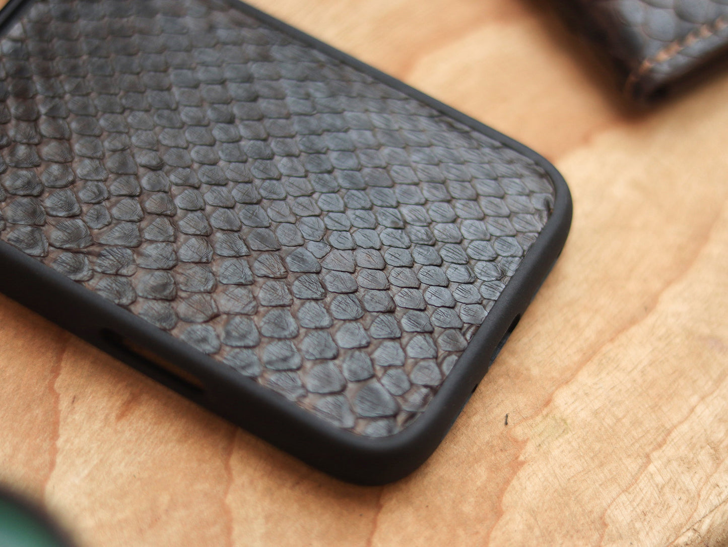 PECAN BROWN PYTHON SKIN MAGSAFE CASE