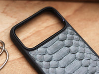 IRIDIUM GRAY PYTHON SKIN MAGSAFE CASE