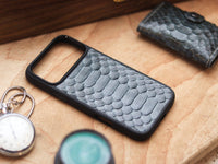IRIDIUM GRAY PYTHON SKIN MAGSAFE CASE