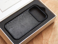 RAVEN BLACK PYTHON SKIN MAGSAFE CASE