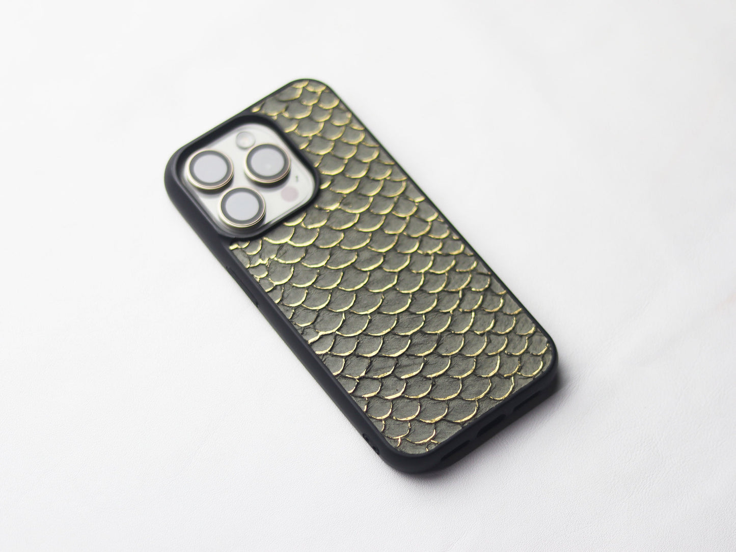 STEEL GRAY TILAPIA FISH SKIN PHONE CASE