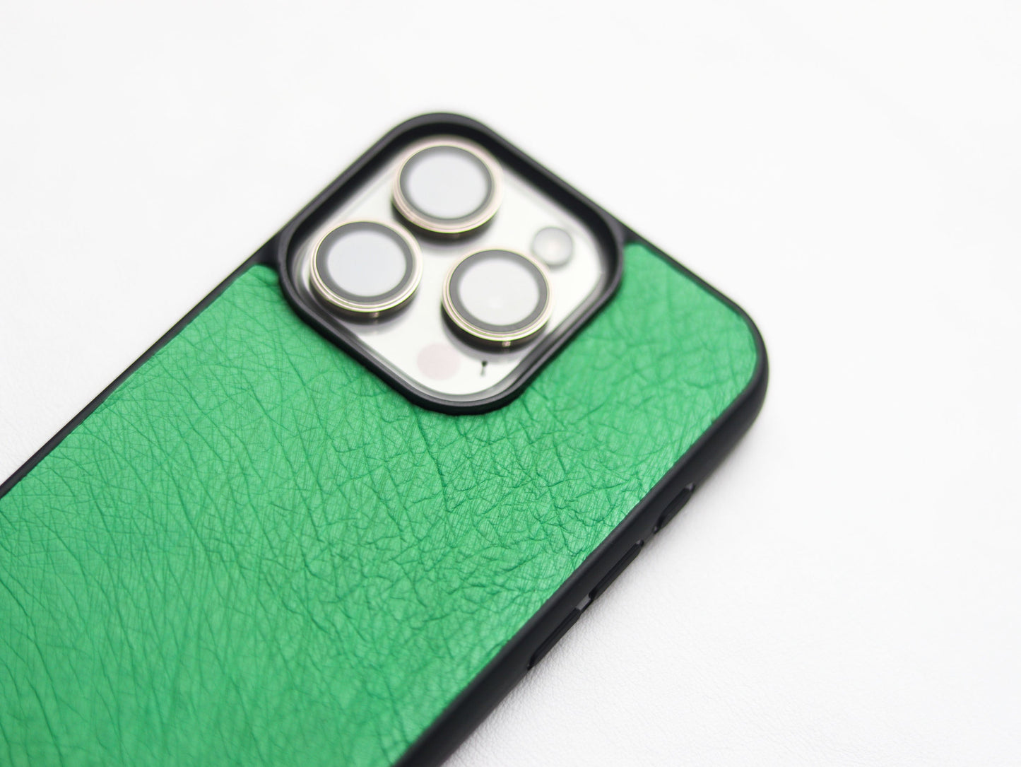 PARAKEET GREEN OSTRICH SKIN PHONE CASE (NON-FOLLICLE)