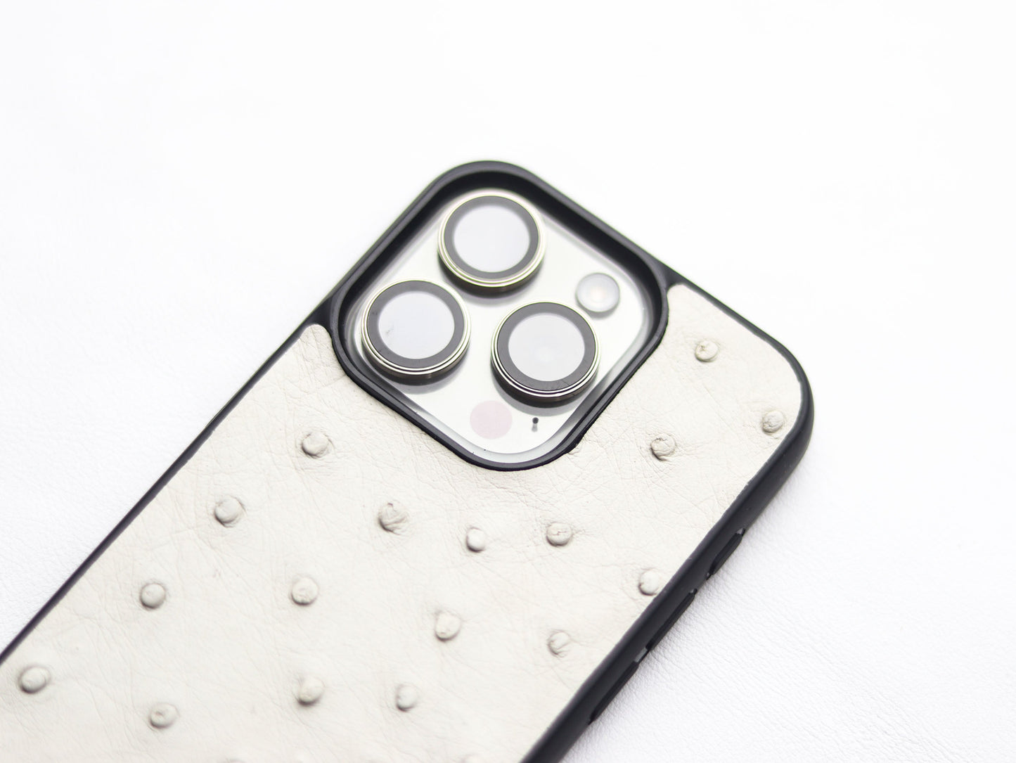 SERBING WHITE OSTRICH SKIN PHONE CASE (FOLLICLE)