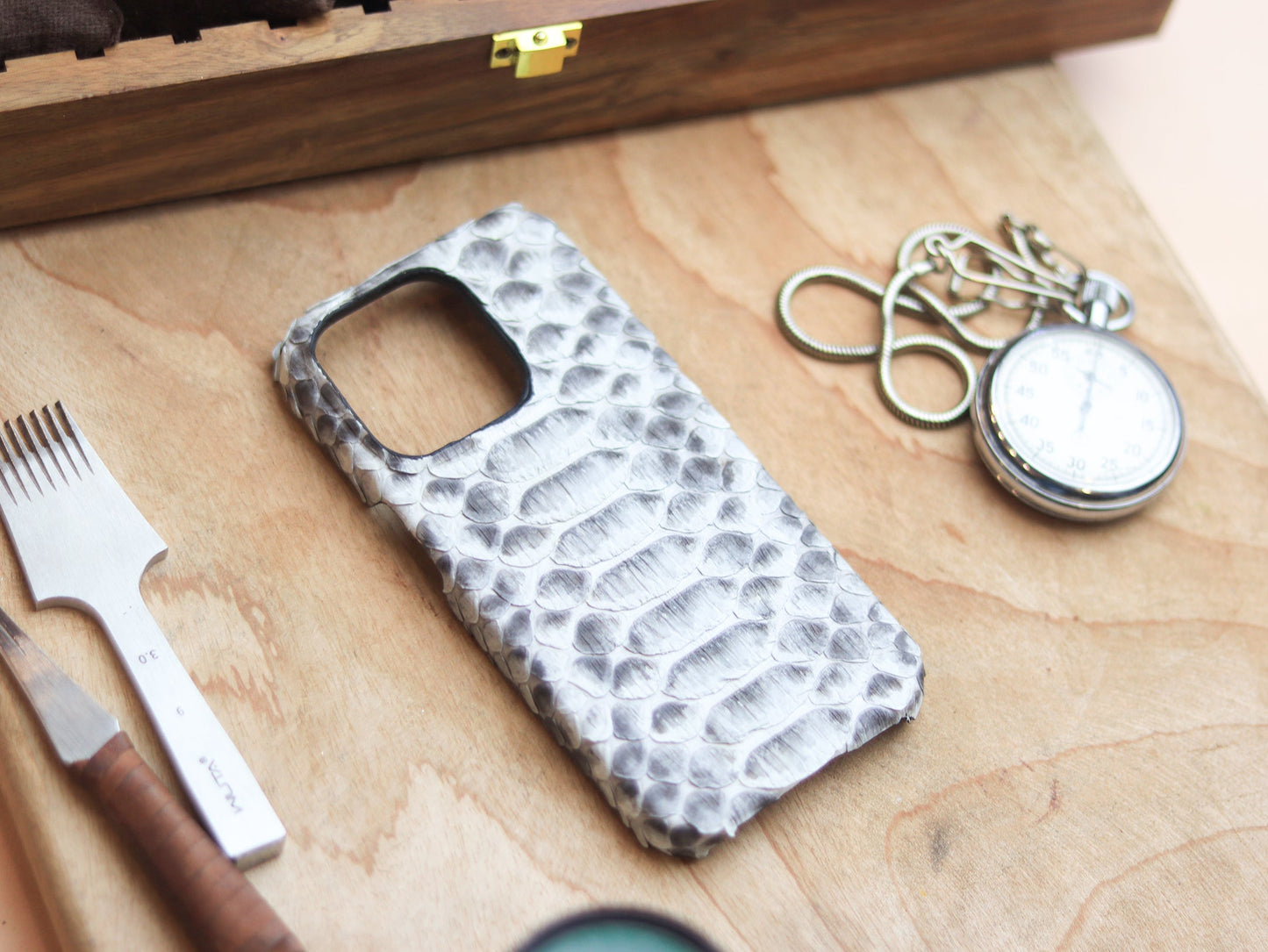 NATURAL PYTHON SKIN 360° MAGSAFE CASE