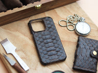 PECAN BROWN PYTHON SKIN 360° MAGSAFE CASE