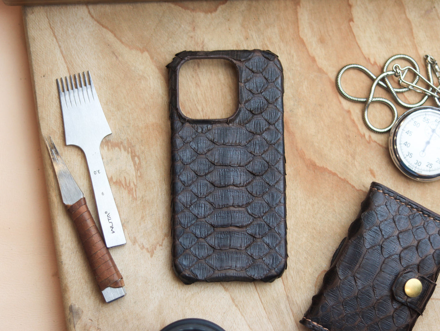 PECAN BROWN PYTHON SKIN 360° MAGSAFE CASE