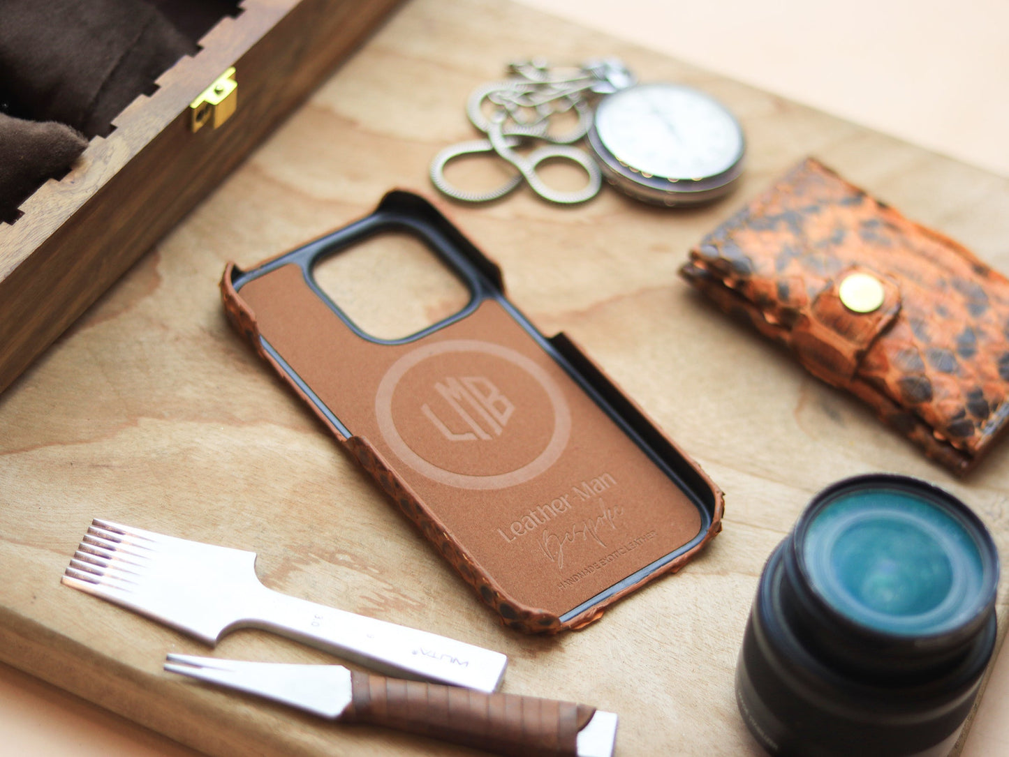 COPPER BROWN PYTHON SKIN 360° MAGSAFE CASE