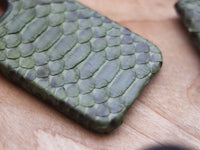 JUNIPER GREEN PYTHON SKIN 360° MAGSAFE CASE