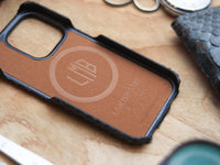 IRIDIUM GRAY PYTHON SKIN 360° MAGSAFE CASE