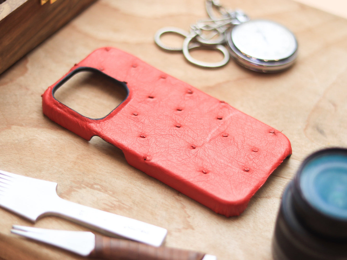 CLASSIC RED OSTRICH SKIN 360° MAGSAFE CASE