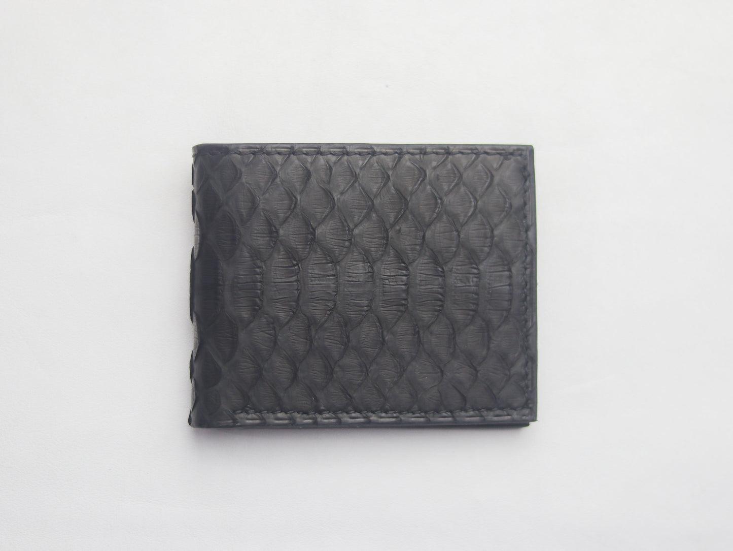 WYNTON - BIFOLD WALLET RAVEN BLACK PYTHON SKIN